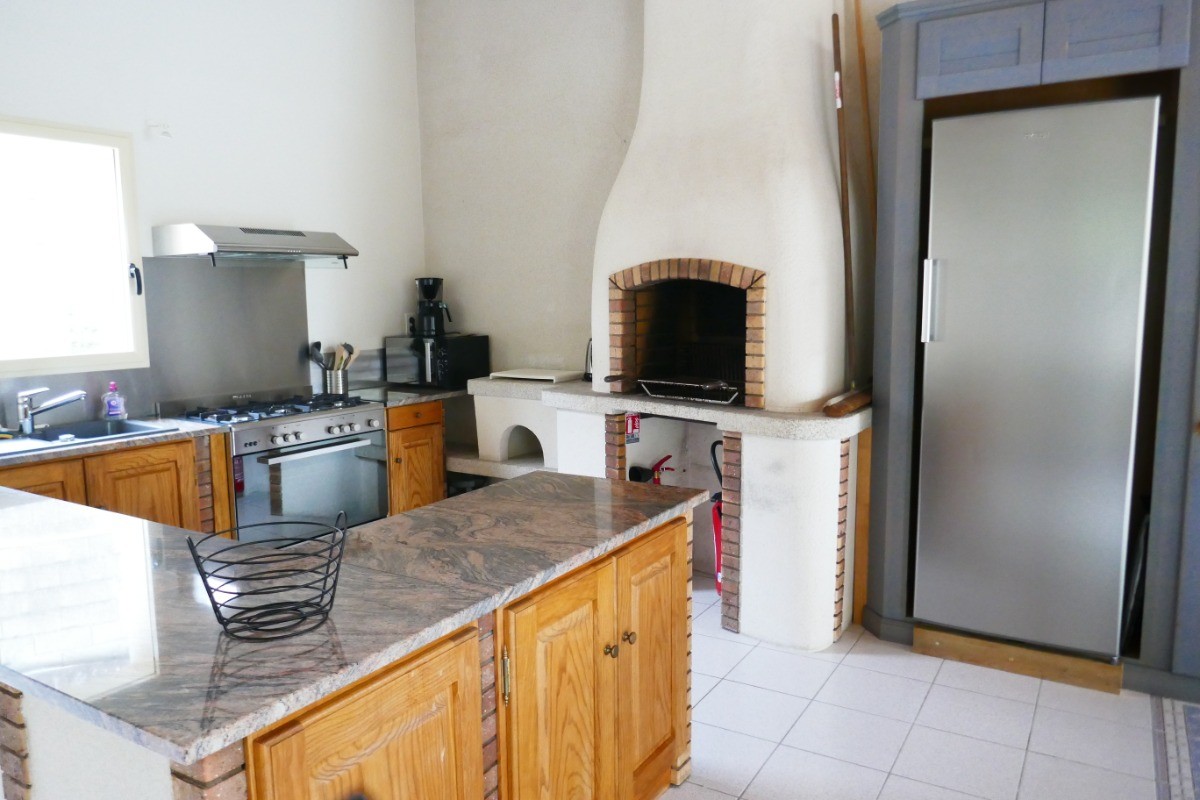 g-te-le-160-essarts-en-bocage-location-et-g-te