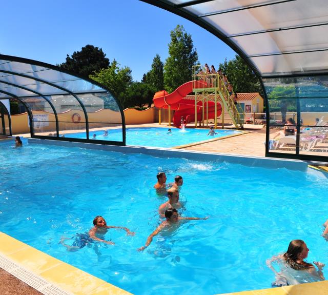 142851_piscine-couverte-camping-la-trevilliere-bretignolles