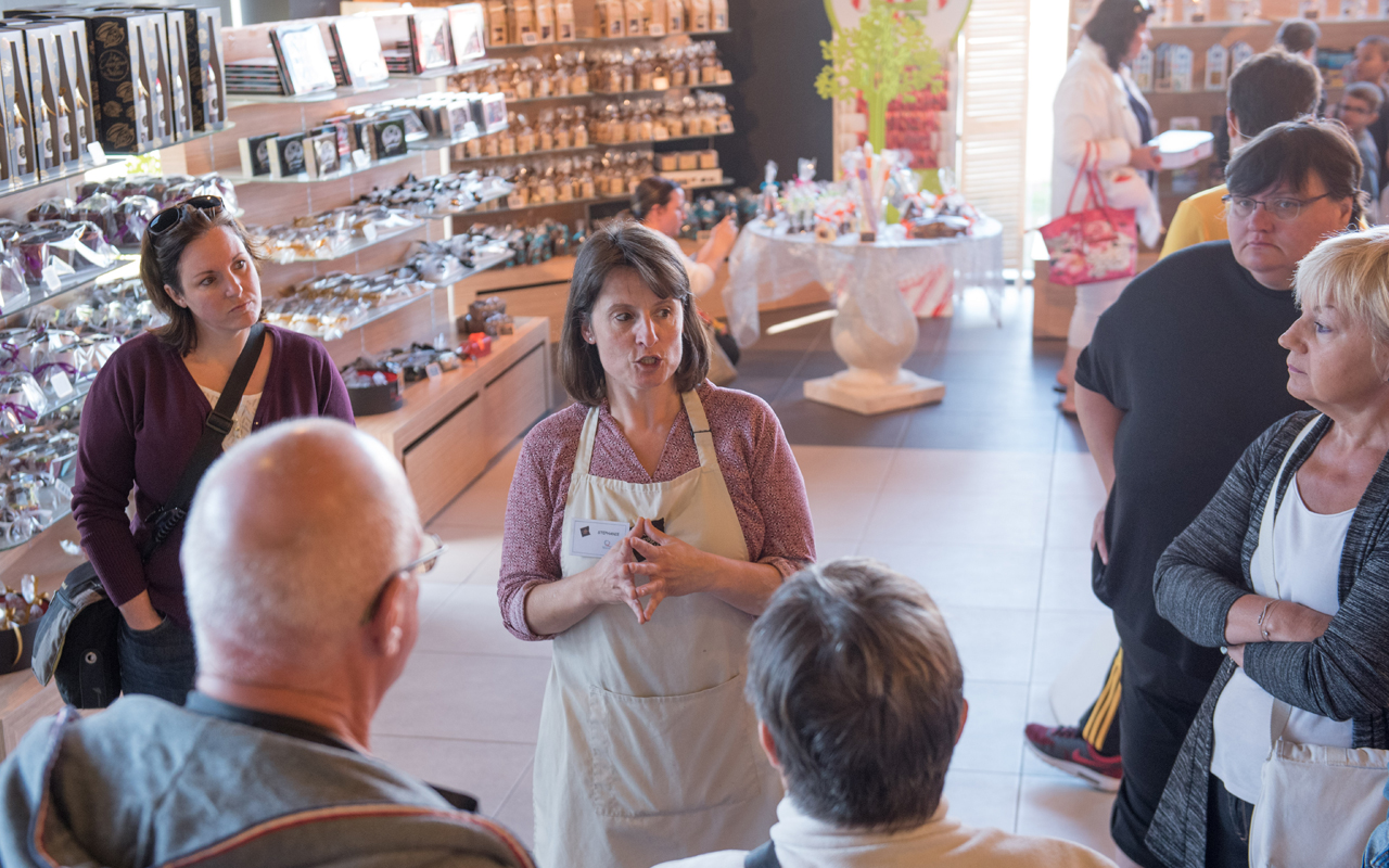 Pays des Olonnes 2017-VisiteGuidee-ChocolatierSablais-01-CreditAMartineau
