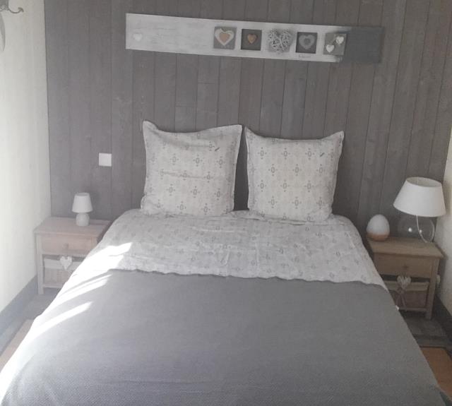 MEUBLÉ CÔTÉ JARDIN-LA FAUTE-SUR-MER-chambre parentale