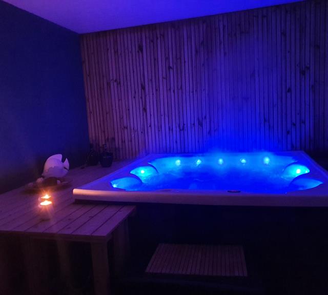  MEUBLÉ AU 26-L'AIGUILLON-LA-PRESQU'ILE-jacuzzi 4/5 personnes