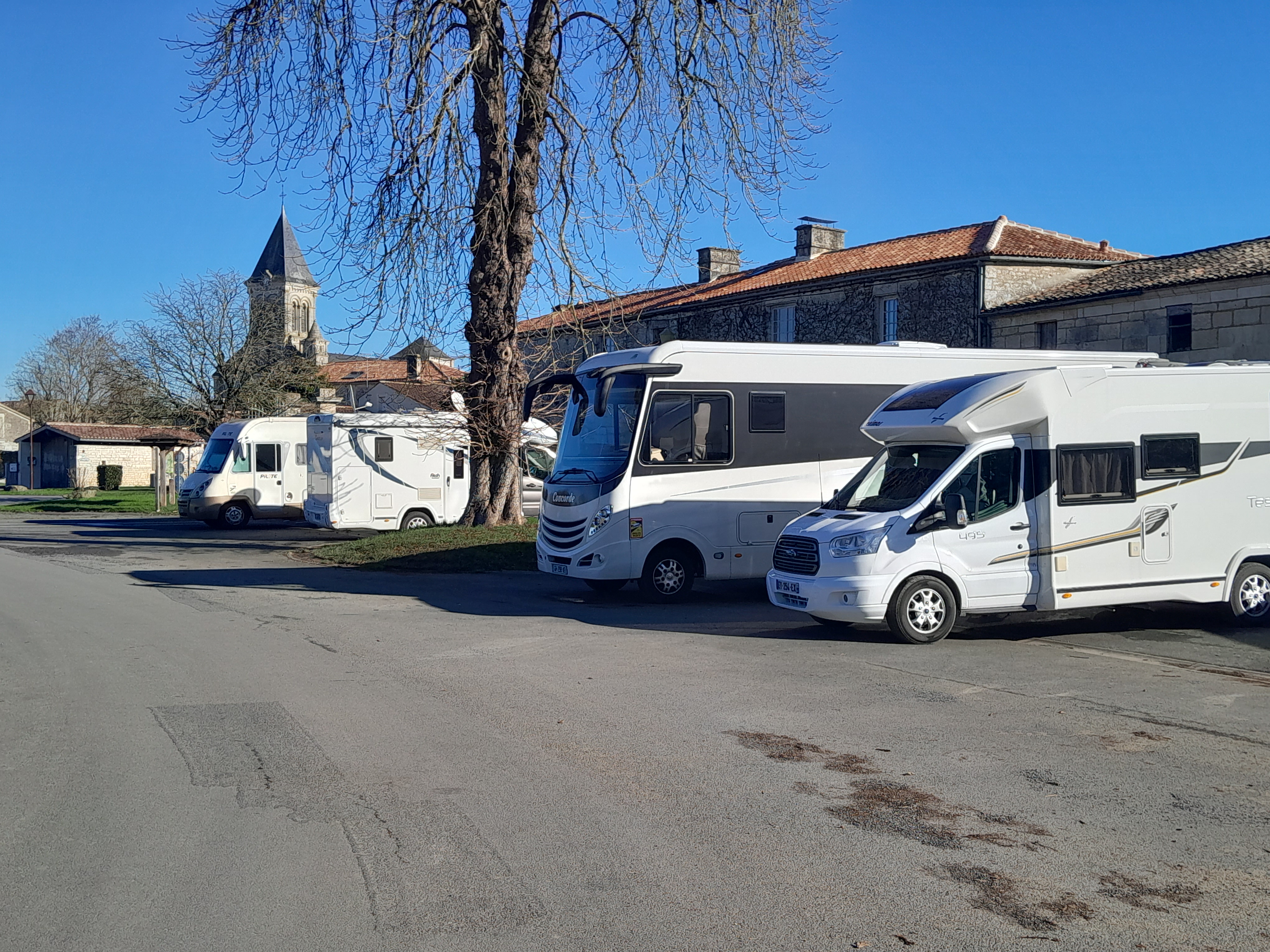 Aire de Camping-car du Parc du Vignaud — photo 3