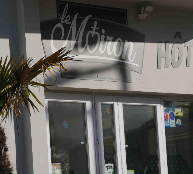 35 hotel restaurant le moiron pension demi pension ouvert à l'année vendée 85