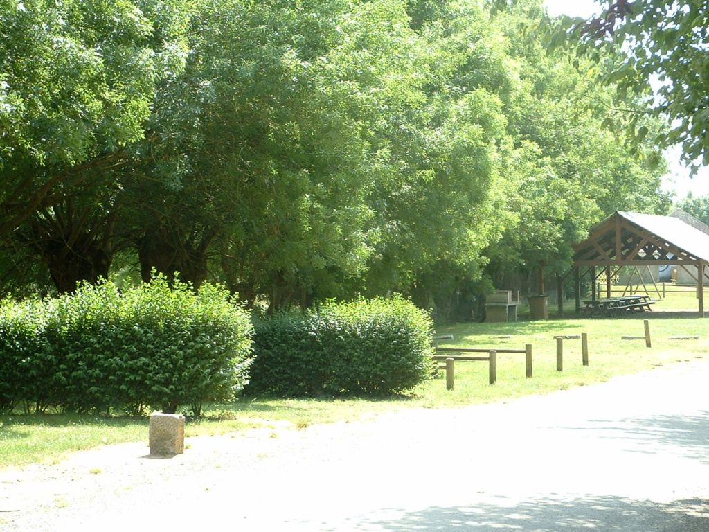 Aire de Camping-car Park des Hauts d&rsquo;Anjou à Châteauneuf-sur-Sarthe