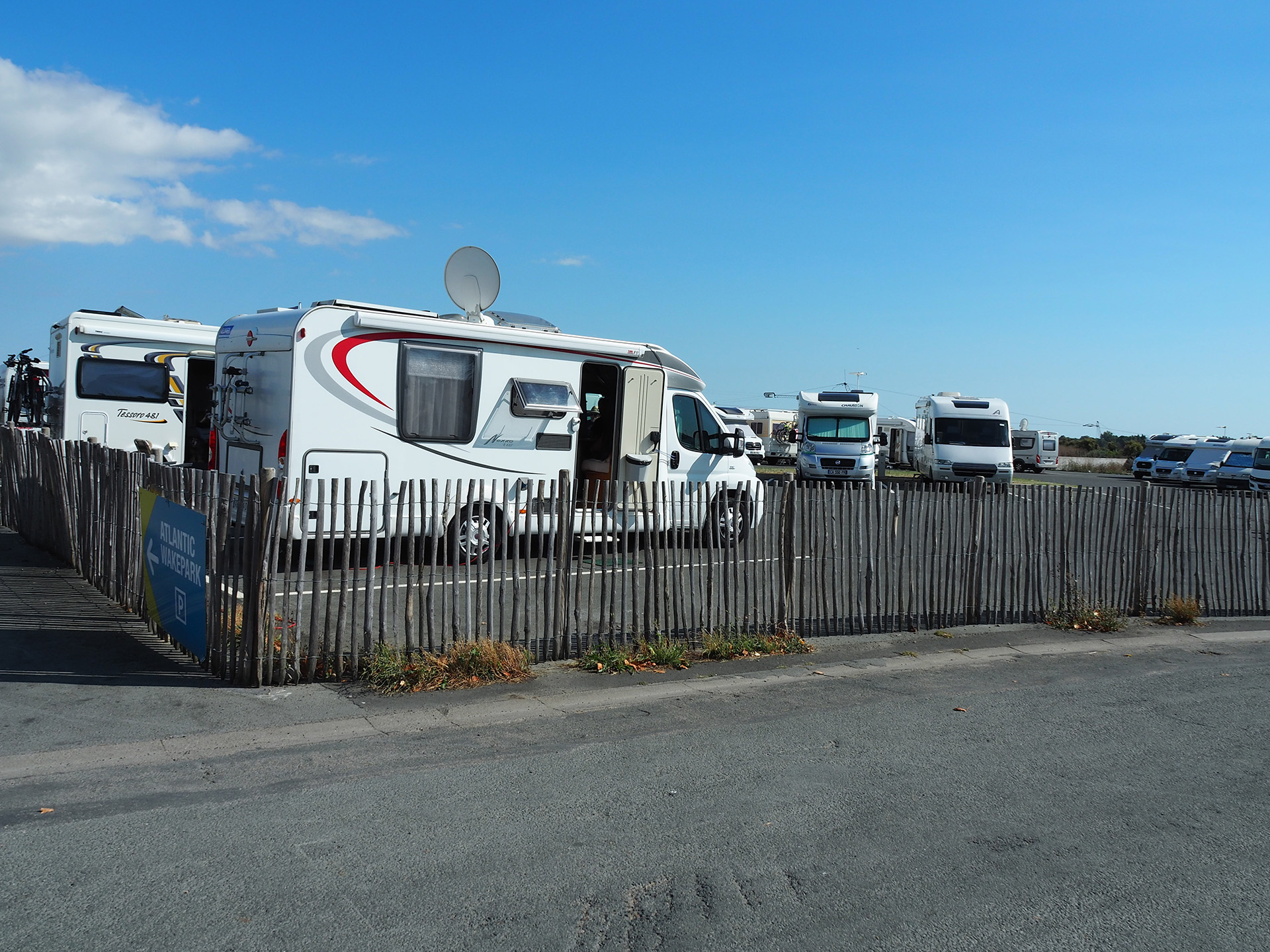 Motorhome area, Le Port | L'AIGUILLON-LA-PRESQU'ILE | Motorhome and caravan  site