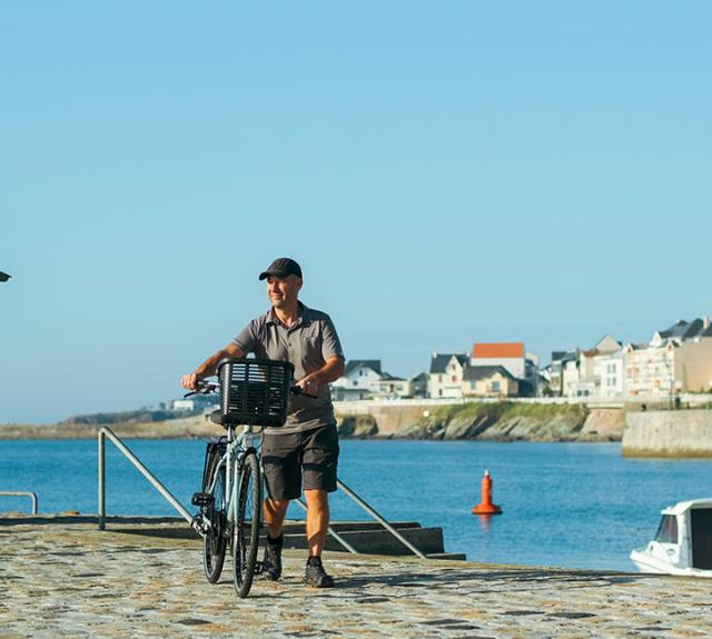 balade à vélo sur le port de St Gilles de Vie