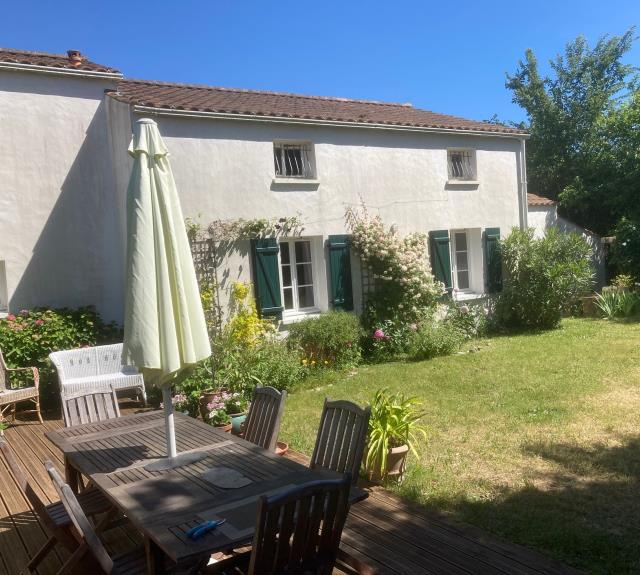 BAIE%20DE%20ROSE%20exterieur