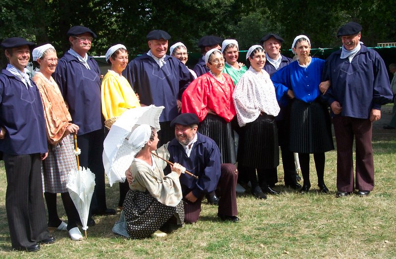 FÊTE FOLKLORIQUE SAINT MAIXENT S/VIE SAINTMAIXENTSURVIE