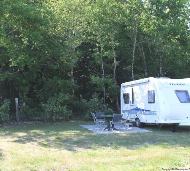 Camping Au Bois du Ce, PUY DU FOU® Emplacement Camping  (13) @