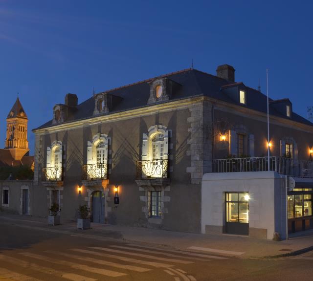 Hôtel Général d'Elbée 4*