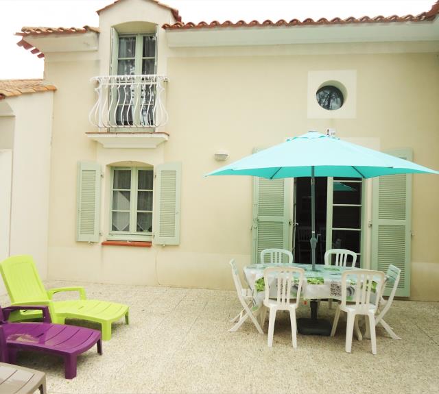 DSC06357_retouche_salon_de_jardin