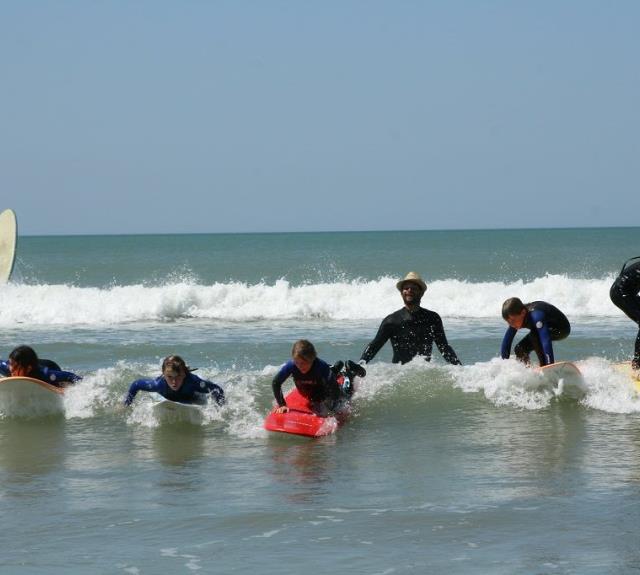 Ecole-manu-surf-longeville-sur-mer-surf-enfants