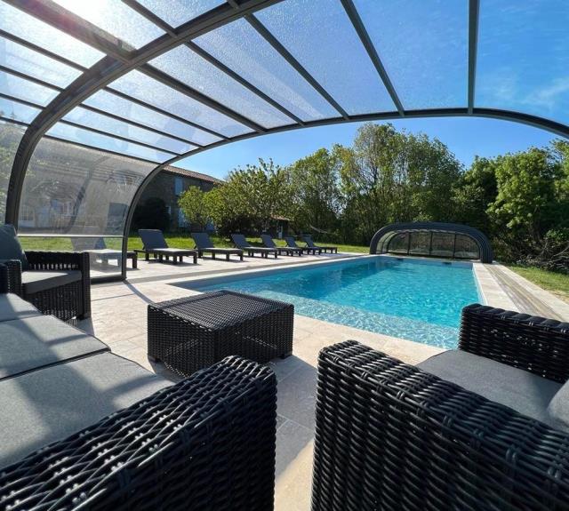 Piscine couverte partagée_1