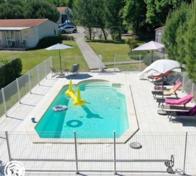 Piscine commune chauffée_14