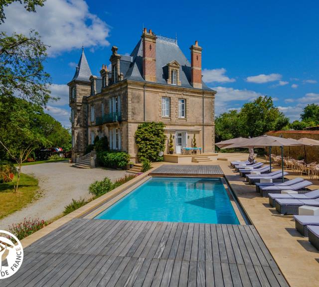 Le Château et la piscine_1