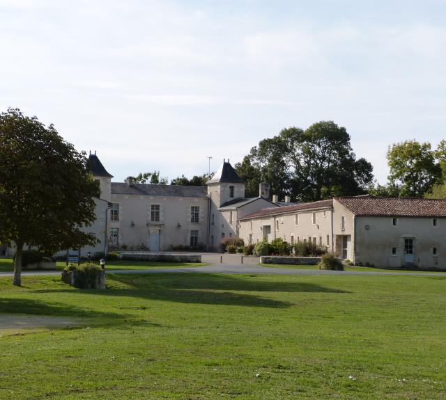 Aire de pique-nique au parc du Vignaud