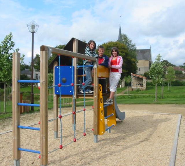 Parc de la prée - jeux - Crédit photo Commune de Beaufou