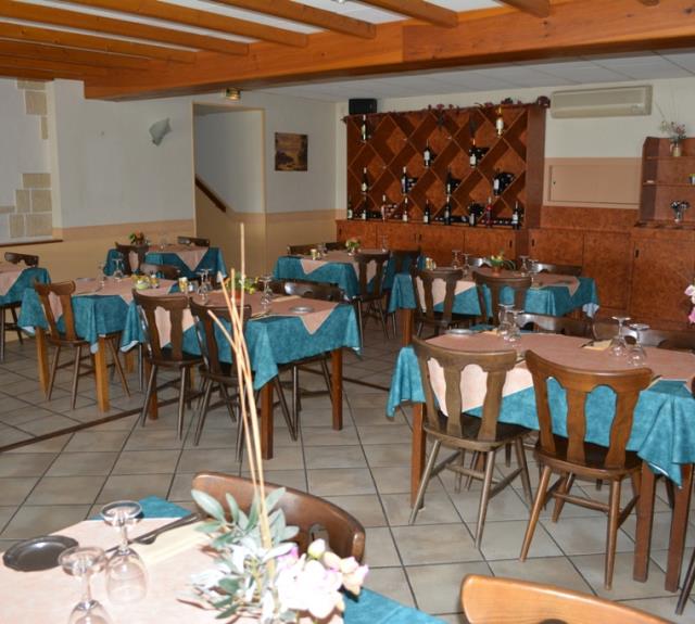 Restaurant L Escargot Vendeen Oulmes Salle principale