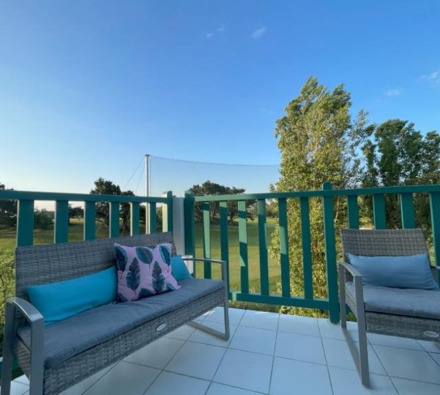 appartement-veillon-terrasse-golf-bourgenay-acces-green