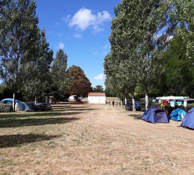 camping-ardiller-saint-cyr-en-talmondais-tentes