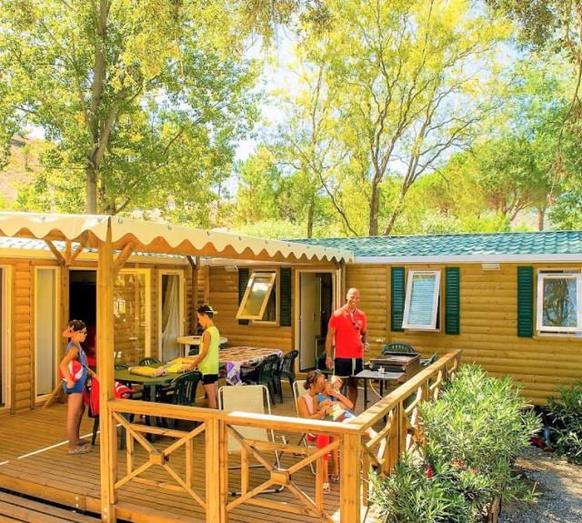 camping-avrille-domaine-forges-capfun-mobil-home-tribu