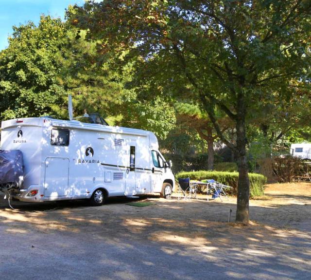 camping-jard-mer-ventouse-camping-car