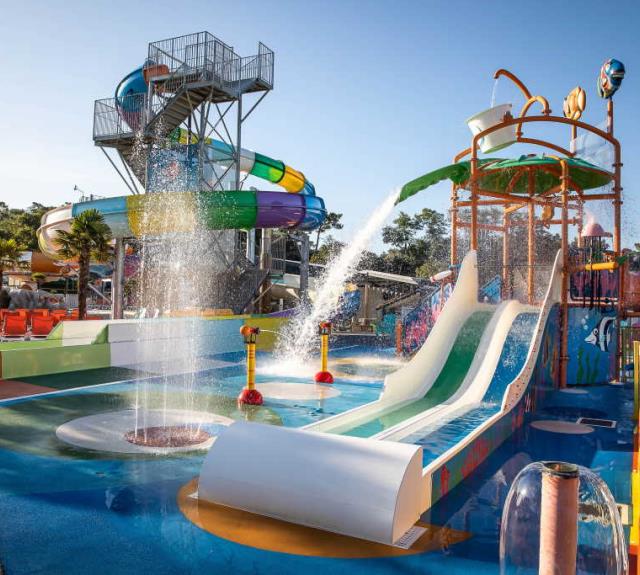 camping-longeville-mer-brunelles-espace-aqualudique-enfants