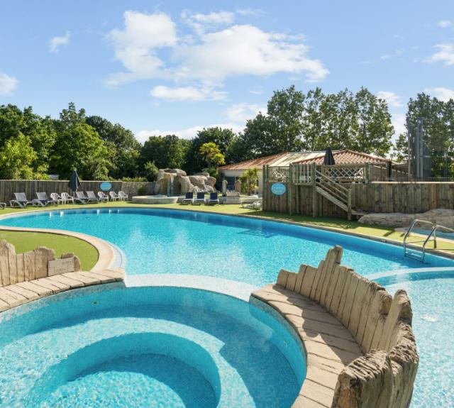 camping-st-hilaire-foret-grand-metairie-piscine-exterieure