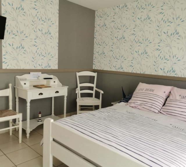 chambres-hotes-st-avaugourd-allee-chenes-chambre-double
