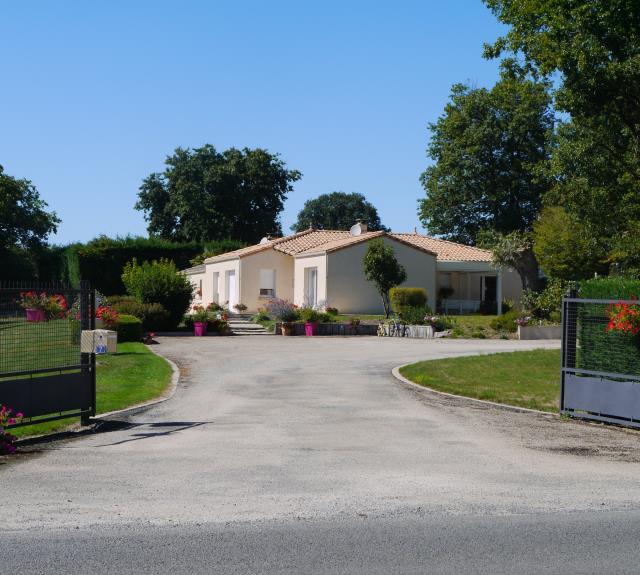 chambreshotes-lepetitlundi-saintprouant-85-hlo8