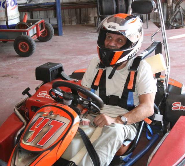 famille-karting-grands-parents-la-jonchere