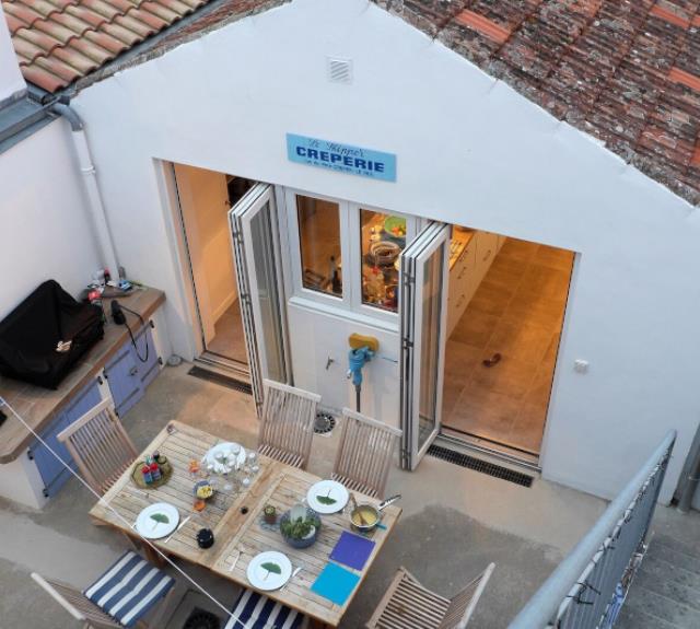 hazlerigg-ext-courtyard-7784727