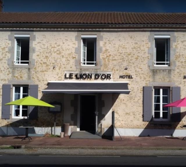 hotel-avrille-lion-or-accueil-routiers