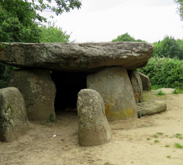 le-bernard-dolmen-frebouchere