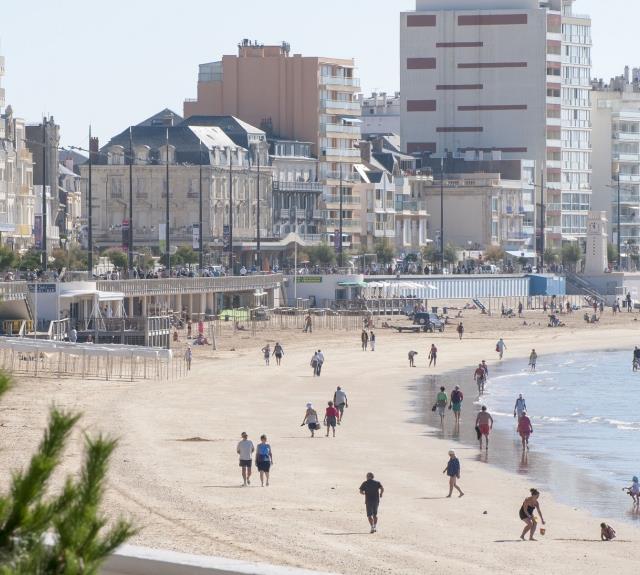 les%20sables%20d%20olonne%20pool%20plage%2010