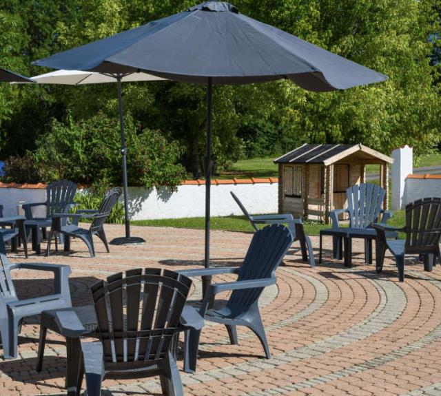location-vacances-jard-mer-residence-romaris-appartement-4-personnes-terrasse-collective