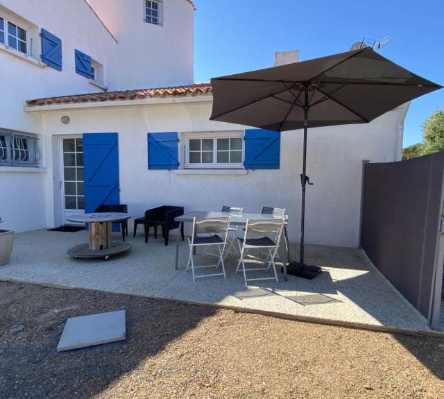 location-vacances-jard-mer-residence-romaris-appartement-4-personnes-terrasse-privative