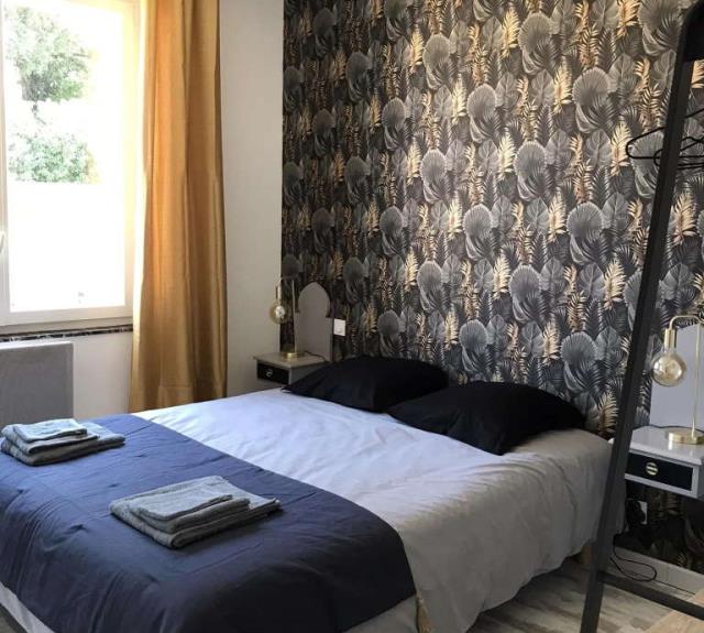 location-vacances-longeville-mer-clos-arts-chambre-lit-double