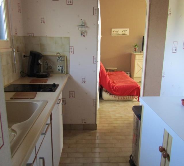 location-vacances-talmont-st-hilaire-tirant-kitchenette