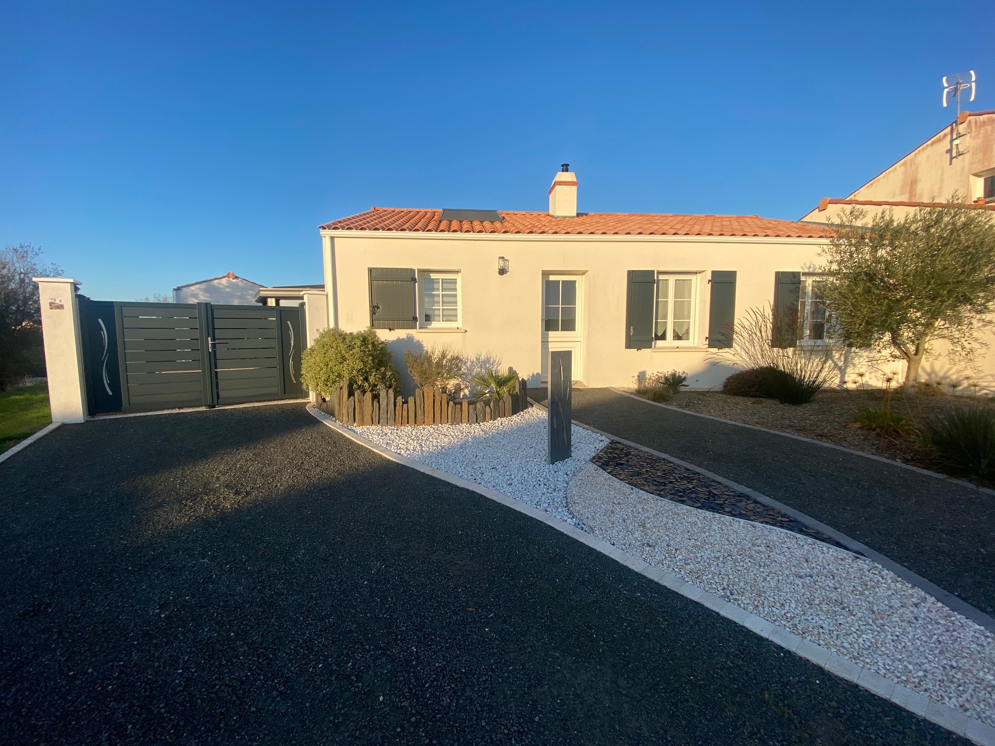 MAISON DE VACANCES PROCHE DES COMMERCES À NOTRE DAME DE MONTS NOTRE