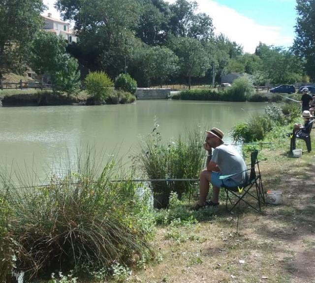 pêcheurs - etang de pêche de la Fontaine