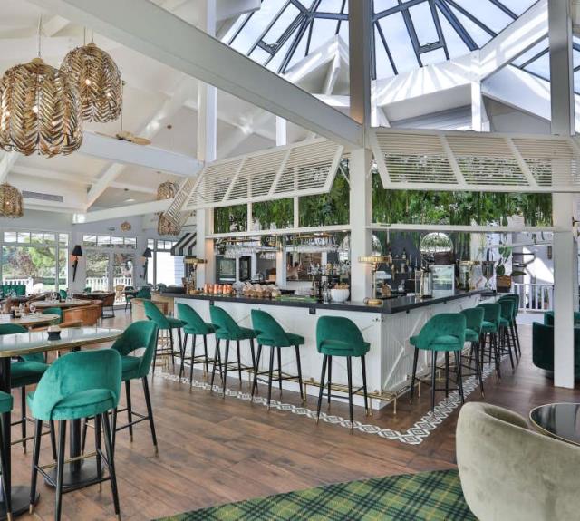 restaurant-bourgenay-green-house-bar-golf