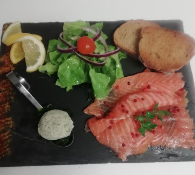 restaurant-jard-terrasse-gourmande-saumon