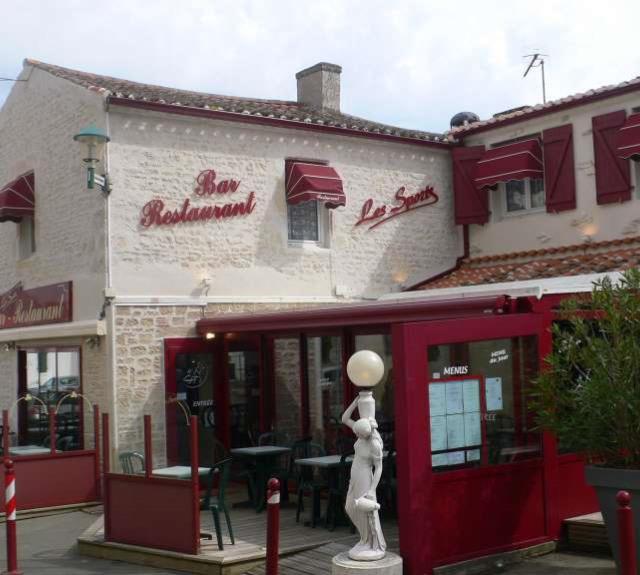 restaurant-longeville-mer-sports-terrasse